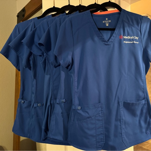 Bundle! Med Couture Medical City RN Scrub Set - Picture 3 of 7